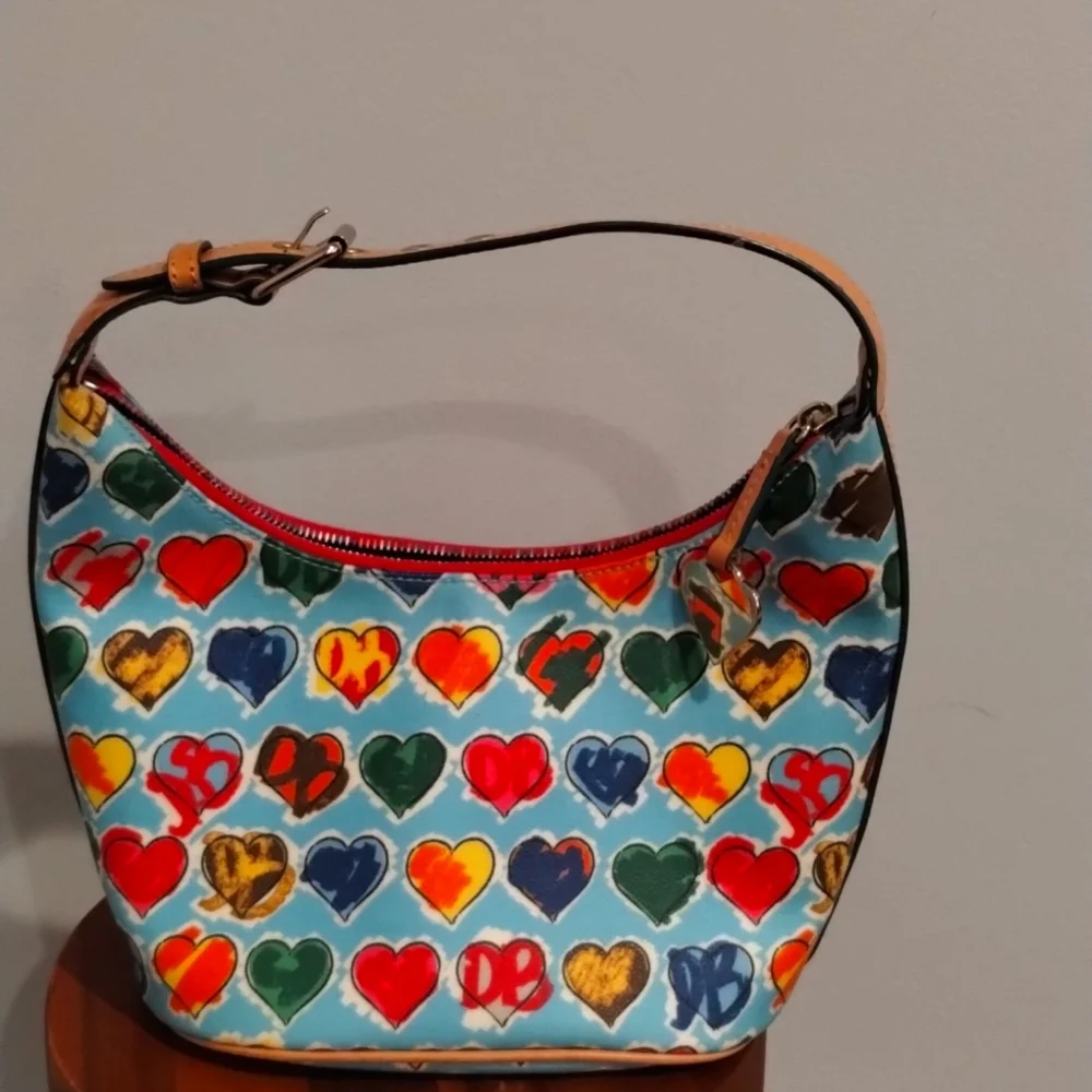 Dooney & Bourke Heart Hobo Vintage Coated Canvas Multi Color Bag And Zipper GUC - Picture 3 of 16